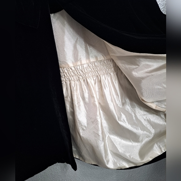 CAbI Black Velvet/Silk Blend Jacket With Balloon Sleeves Size M - Picture 7 of 13